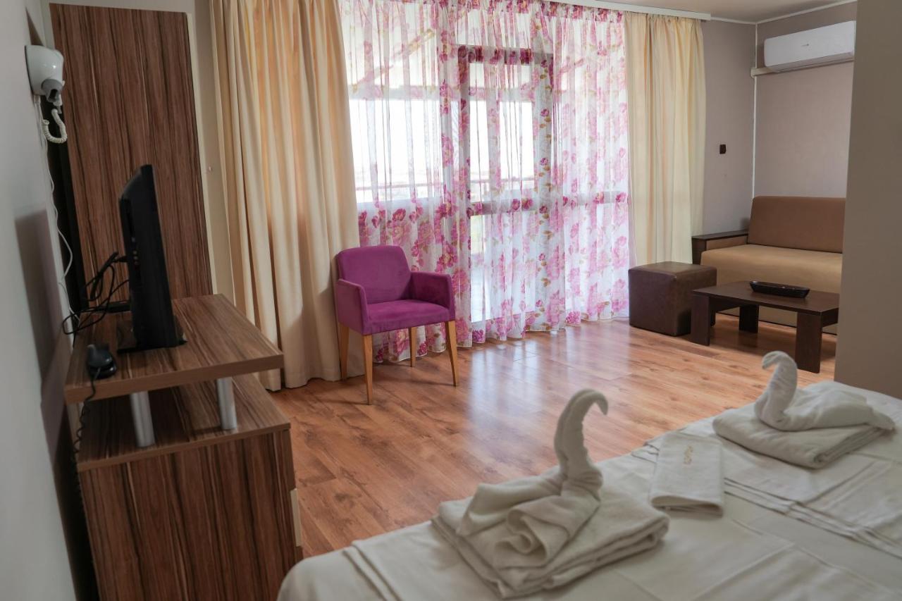 Akladi Family Hotel Черноморець Екстер'єр фото