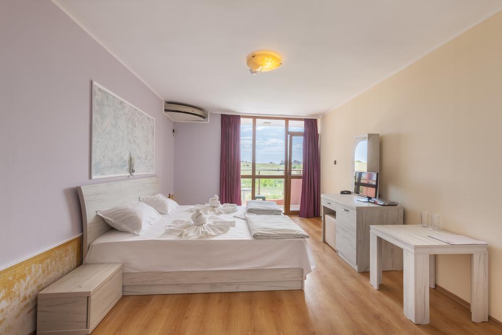 Akladi Family Hotel Черноморець Екстер'єр фото