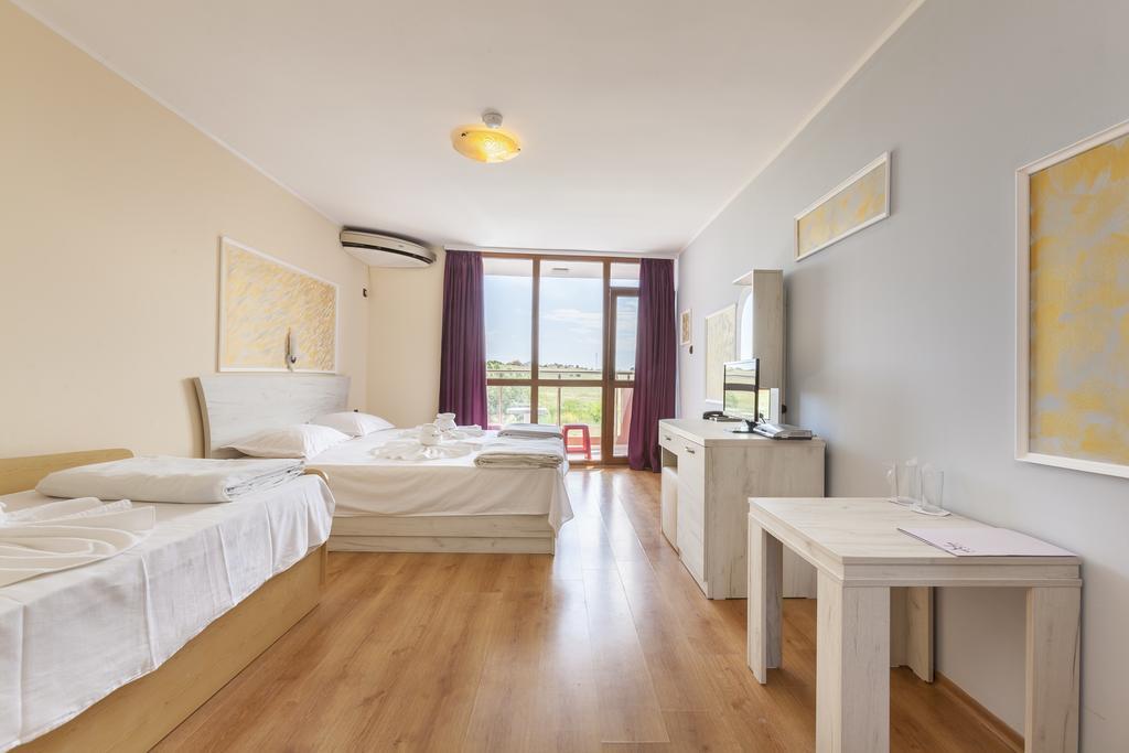Akladi Family Hotel Черноморець Екстер'єр фото