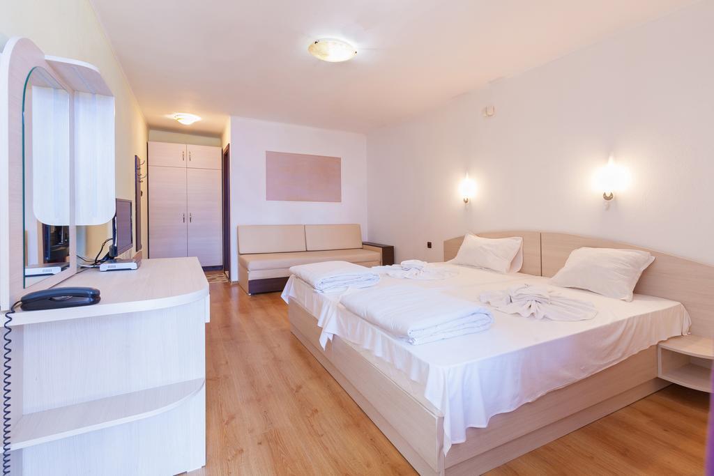 Akladi Family Hotel Черноморець Екстер'єр фото