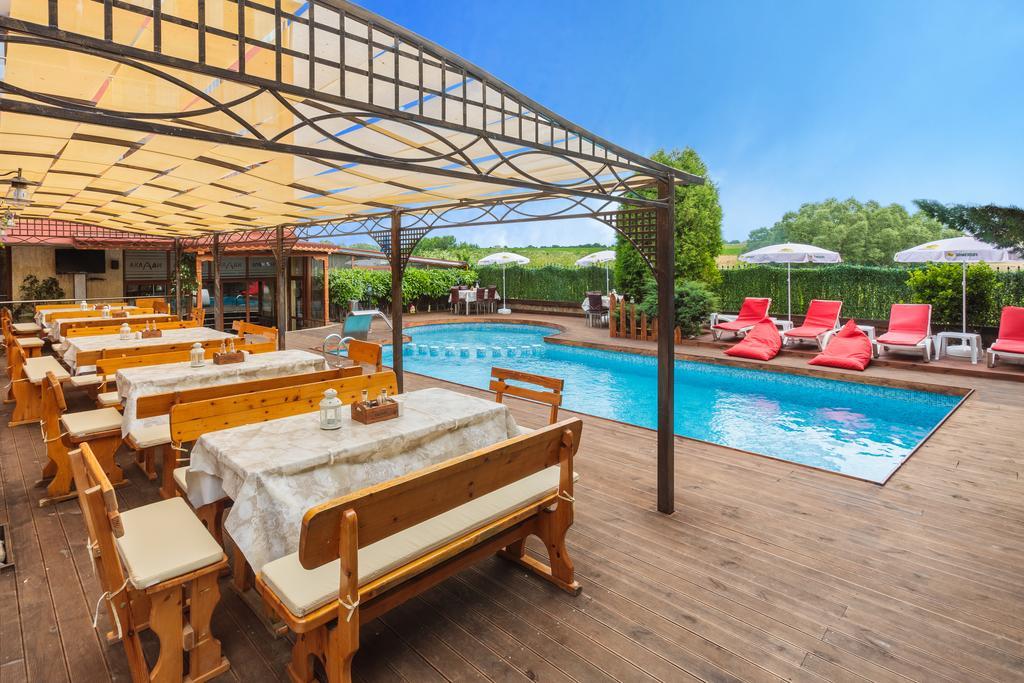 Akladi Family Hotel Черноморець Екстер'єр фото